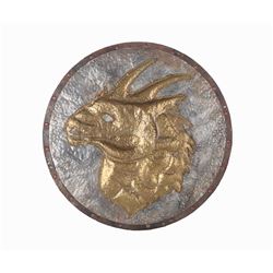 DRAGONHEART (1996) - Bowen's (Dennis Quaid) Shield