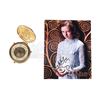 Image 1 : THE GOLDEN COMPASS (2007) - Lyra's (Dakota Blue Richards) Practical Hero Alethiometer