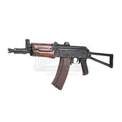 JAMES BOND: GOLDENEYE (1995) - James Bond's (Pierce Brosnan) Hero AKS-74U Assault Rifle