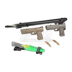 LARA CROFT TOMB RAIDER: THE CRADLE OF LIFE (2003) - Lara Croft's (Angelina Jolie) Stunt Pistols, Nic