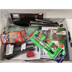LOT OF ASSORTED KITCHEN AND HOUSEHOLD ITEMS