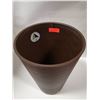 Image 1 : AL GREEN 2.5FT TALL BROWN GARDEN POT. LARGE CRACK