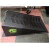 Image 1 : KIDS HARDPLASTIC BMX AND SKATEBOARD TRICK RAMP