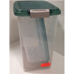 STACKING PET FOOD BINS WITH WHEELS