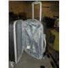 Image 2 : Suitcase