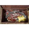 Image 2 : FT.MAC: METAL HINGED TOP JOBOX WITH ASSORTED ROPE