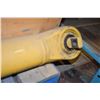 Image 2 : FT.MAC: JOHN DEERE HYDRAULIC CYLINDER