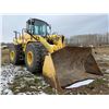 Image 4 : STURG.CNTY: 2001 NEW HOLLAND LW230 LOADER,