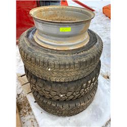 FT.MAC: LOT OF 3 ASSORTED TIRES & 1 RIM