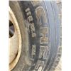 Image 9 : FT.MAC: ASSORTED HIGHWAY TRACTOR TIRES & RIMS
