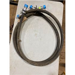 FT.MAC: PAIR OF 1IN X 8FT HYDRAULIC HOSE