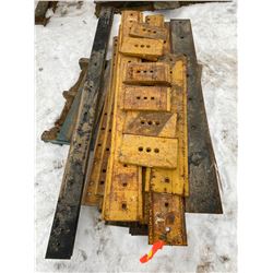 FT.MAC: LARGE LOT OF ASSORTED CUTTING EDGES