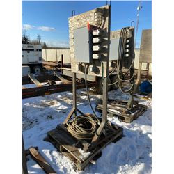 FT.MAC: TEMPORARY POWER PANEL C/W 10 120VOLT, 15