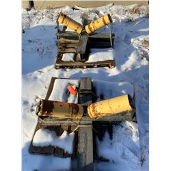FT.MAC: LOT OF 2 PIPE ROLLERS, 44" SQUARE