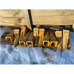 FT.MAC: LOT OF 11 -EXCAVATOR BUCKET TEETH, 200