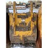 Image 2 : FT.MAC: JOHN DEERE 200 SERIES BUCKET, 36" WIDE