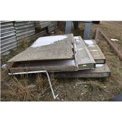 STURG.CNTY: LOT OF 3.5 PARTITION WALLS, 4’ X 8’ X 4”