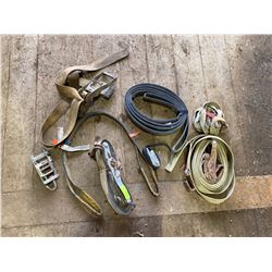 FT.MAC: LOT OF ASSORTED RATCHET STRAPS, SLINGS &