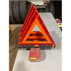 FT.MAC: WARNING TRIANGLE FLARE KIT