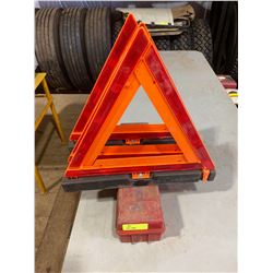 FT.MAC: WARNING TRIANGLE FLARE KIT