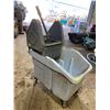 Image 1 : FT.MAC: MOP BUCKET & WRINGER