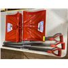 Image 1 : FT.MAC: LOT OF 3 NEW UNASSEMBLED SNOW SHOVELS