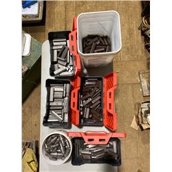 FT.MAC: LOT OF 400  EQUIPMENT 3"