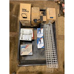 FT.MAC: 4FT x6FT SPILL TRAY WITH ASSORTED NEW LIGHT