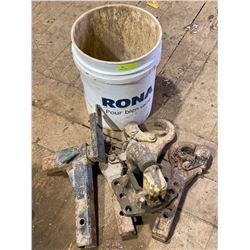 FT.MAC: LOT OF 5 ASSORTED HITCHES FOR 2" RECEIVER