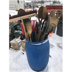 FT.MAC: ASSORTED BROOMS, SHOVELS, SCRAPERS