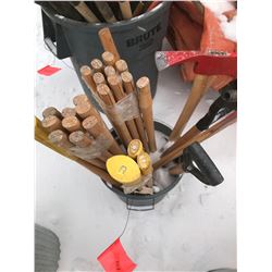 FT.MAC: ASSORTED BROOMS, SHOVELS, SCRAPERS
