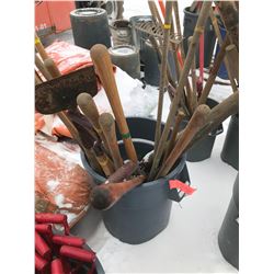 FT.MAC: ASSORTED BROOMS, SHOVELS, SCRAPERS