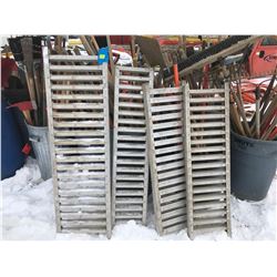 FT.MAC: ASSORTED ALUMINUM RAMPS, VARIOUS WIDTHS &