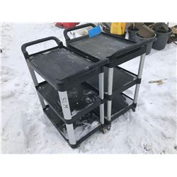 FT.MAC: LOT OF 2 PLASTIC & ALUMINUM 4 WHEEL CARTS
