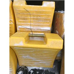 FT.MAC: LOT OF 2 CHECKERS LARGE EQUIPMENT WHEEL