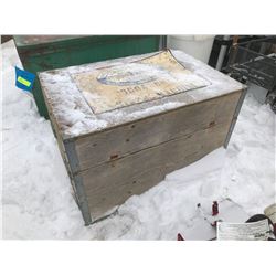 FT.MAC: WOOD CRATE WITH HINGED LID, 40" X 27" X 27"
