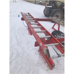 FT.MAC: 20 FOOT FIBREGLASS EXTENSION LADDER