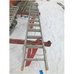 FT.MAC: 28 FOOT ALUMINUM EXTENSION LADDER