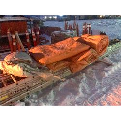 FT.MAC: LOT OF 5 ASSORTED INSULATED TARPS