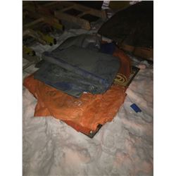 FT.MAC: LOT OF 5 ASSORTED INSULATED  AND NON-
