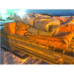 FT.MAC: LOT OF 6 ASSORTED INSULATED TARPS