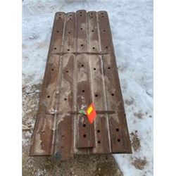 FT.MAC: LOT OF 22 DOUBLE EDGE SKID STEER CUTTING