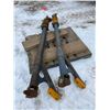 Image 2 : FT.MAC: PAIR OF JOHN DEERE GRADER SNOW WING SPRINGS
