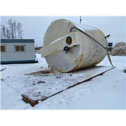 FT.MAC: 10,000 US GALLON HOLDING TANK C/W SKID