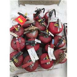 FT.MAC: LOT OF VARIOUS SIZED FIRE EXTINGUISHERS