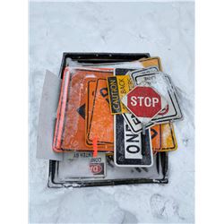 FT.MAC: LOT OF VARIOUS HAND HELD SIGNS AND STAND