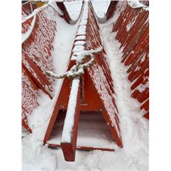 FT.MAC: LOT OF 40 BARRICADE PLASTIC LEGS - NO CROSS