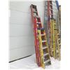 Image 2 : FT.MAC: 3 ASSORTED FIBREGLASS STEP LADDERS