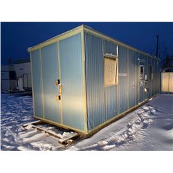 FT.MAC: 30FT SKIDDED TOOL CRIB C/W WOODEN SHELVING