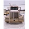 Image 16 : FT.MAC: 2009 PETERBILT NON-POTABLE WATER TRUCK